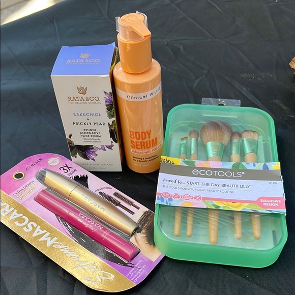 ecotools Other - Makeup and Serum Bundle